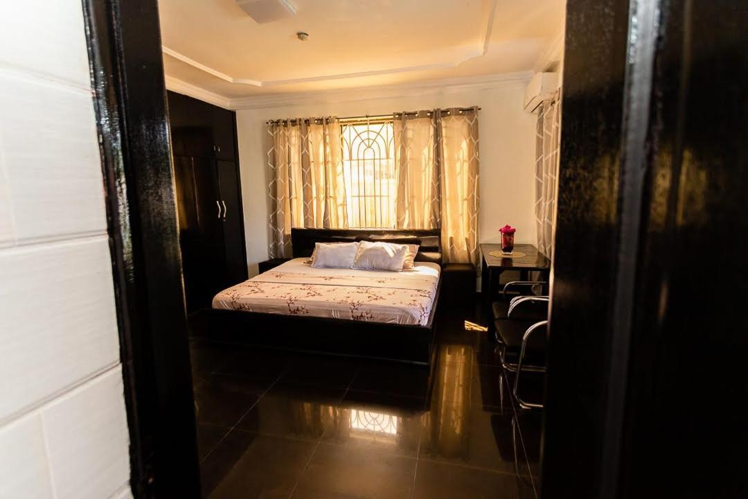 Dann Residence Ogbodjo Bagian luar foto