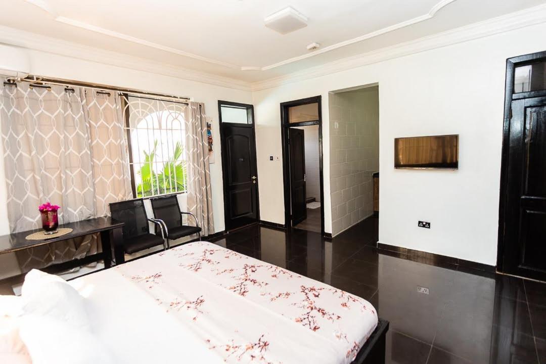 Dann Residence Ogbodjo Bagian luar foto