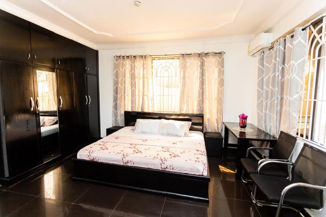 Dann Residence Ogbodjo Bagian luar foto