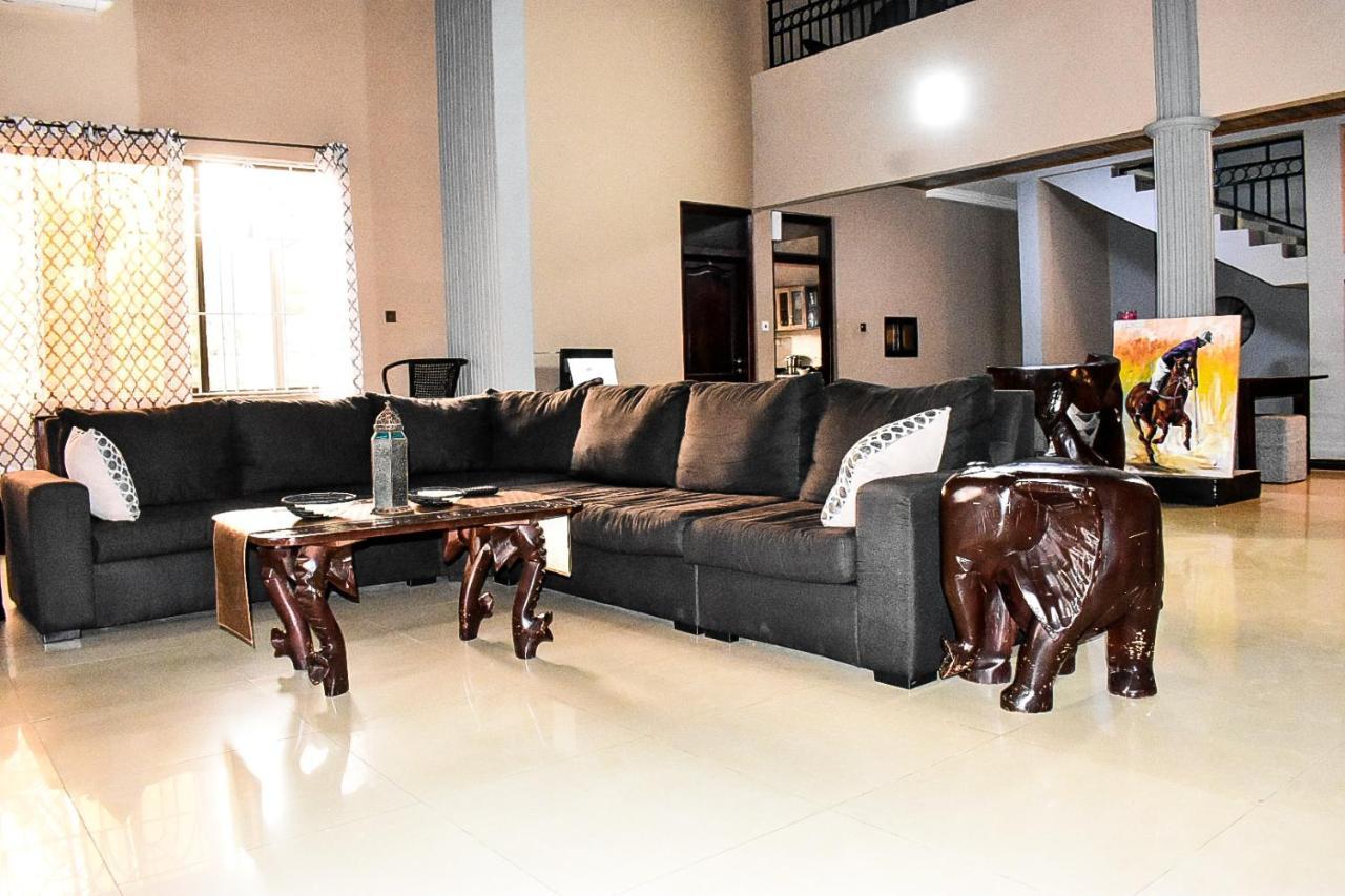 Dann Residence Ogbodjo Bagian luar foto