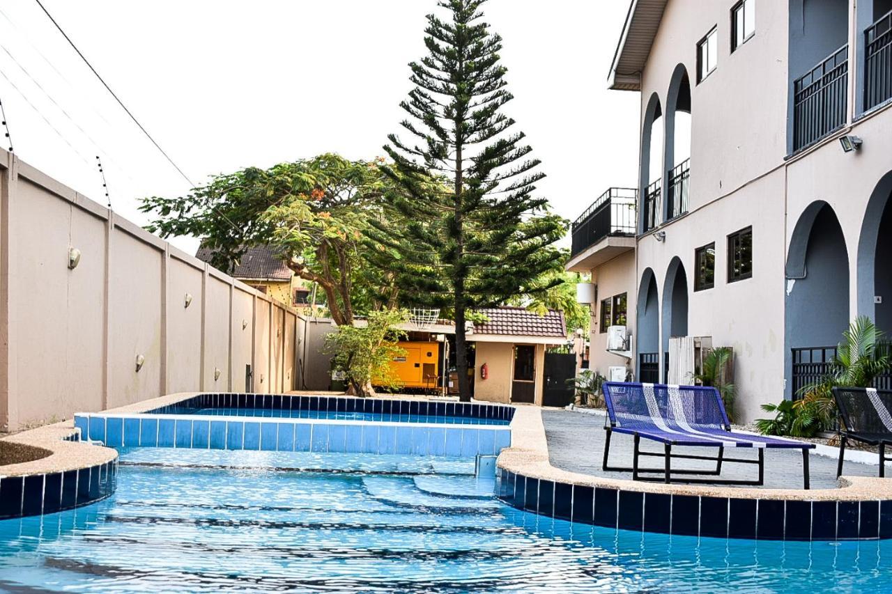 Dann Residence Ogbodjo Bagian luar foto