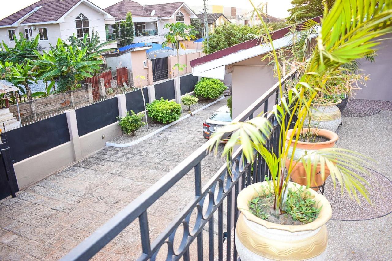 Dann Residence Ogbodjo Bagian luar foto